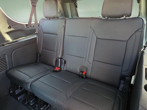 New 2026 GMC Yukon XL Denali w/ Denali Reserve Package AWD/4WD image 10