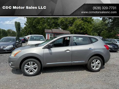 Used 2011 Nissan Rogue S FWD image 1
