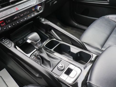 Used 2025 Kia Telluride S FWD image 17