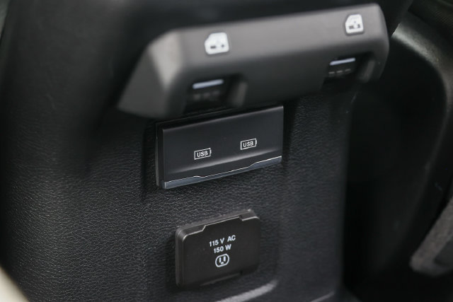 Used 2026 Jeep Wrangler Unlimited Sahara AWD/4WD image 32