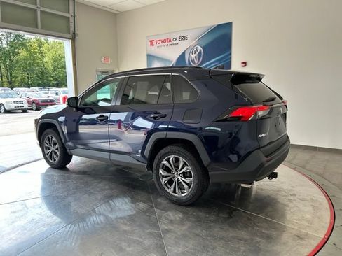 Used 2022 Toyota RAV4 XLE Premium AWD/4WD image 3