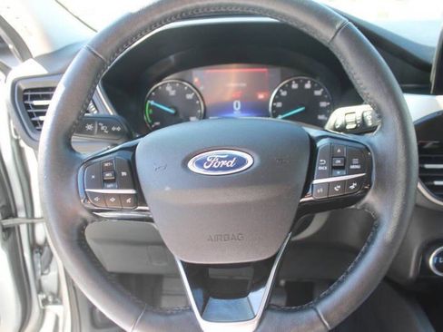 Used 2021 Ford Escape SEL image 20