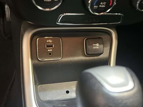 Used 2018 Jeep Compass Sport image 28