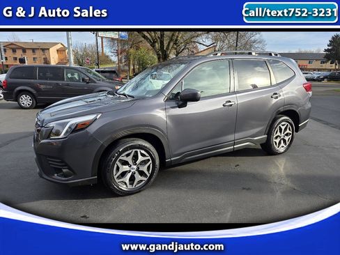 Used 2022 Subaru Forester Premium image 1