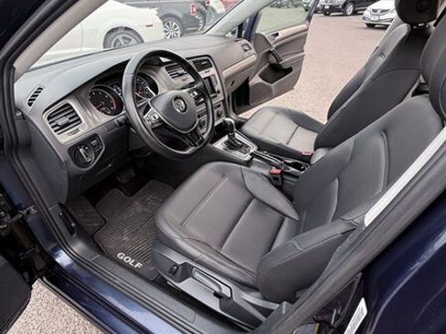 Used 2015 Volkswagen Golf S FWD image 25