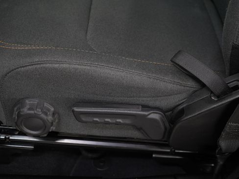 Used 2024 Jeep Wrangler Unlimited Sport AWD/4WD image 24