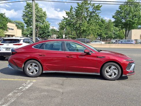 Used 2025 Hyundai Sonata SE FWD image 8