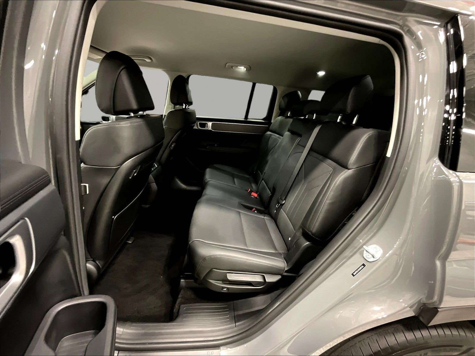 Used 2025 Hyundai Santa Fe SEL AWD/4WD image 22
