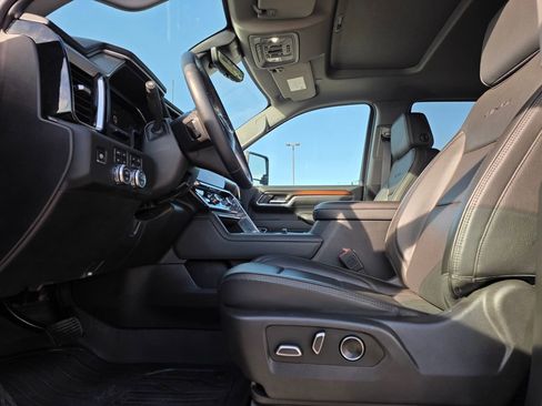 Used 2024 GMC Sierra 3500 Denali w/ Denali Reserve Package image 11