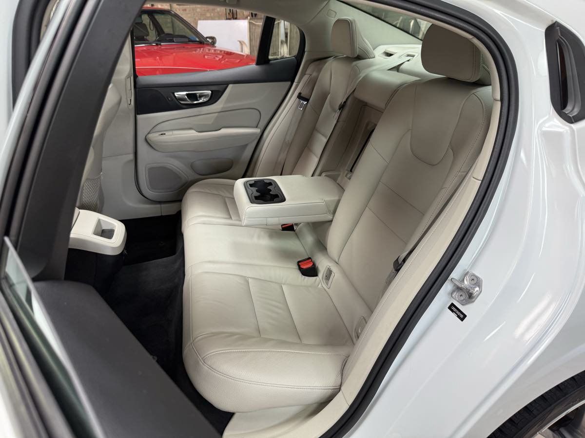 Used 2019 Volvo S60 T5 Momentum w/ Premium Package FWD image 28