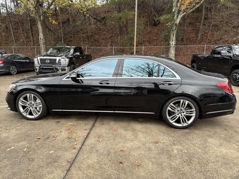 Used 2019 Mercedes-Benz S 560 Sedan image 4
