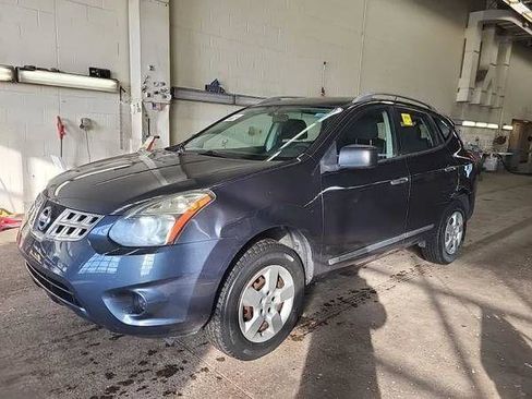 Used 2015 Nissan Rogue S w/ Convenience Package AWD/4WD image 1