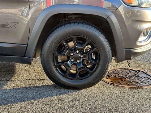 Used 2022 Jeep Cherokee Latitude w/ Trailer Tow Group image 7