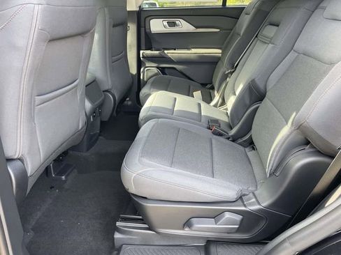 New 2026 Ford Explorer Active image 8