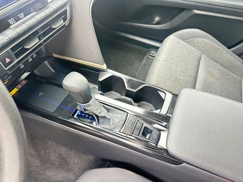 Used 2025 Toyota Camry LE image 41