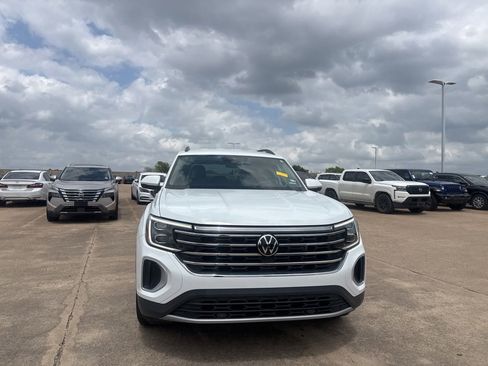 Used 2024 Volkswagen Atlas SE FWD image 4