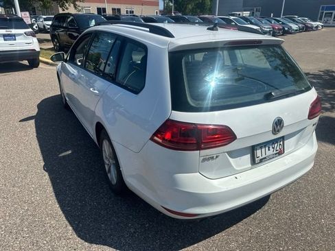 Used 2016 Volkswagen Golf S FWD image 5