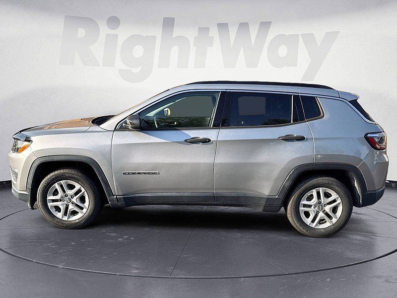 Used 2019 Jeep Compass Sport FWD image 2