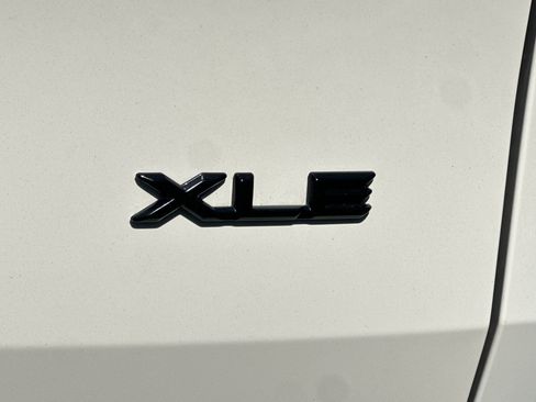 Used 2024 Toyota Grand Highlander AWD Hybrid image 22
