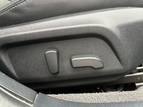 Used 2019 Subaru Outback 2.5i Limited AWD/4WD image 16