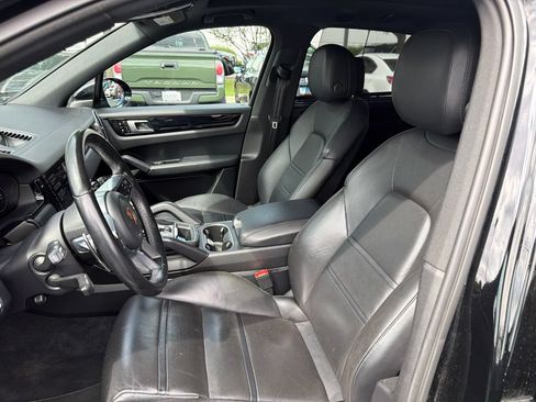 Used 2019 Porsche Cayenne AWD/4WD image 8
