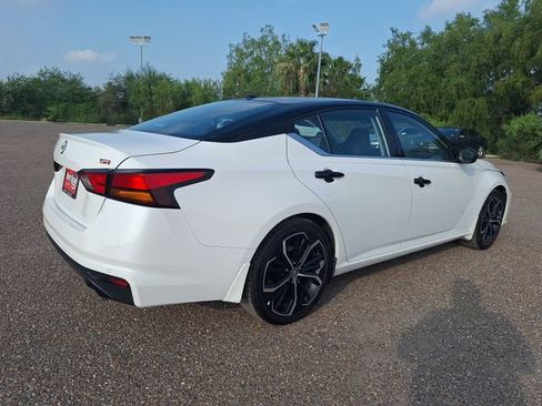 Used 2024 Nissan Altima 2.5 SR FWD image 7