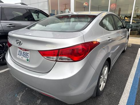 Used 2013 Hyundai Elantra GLS w/ Preferred Pkg FWD image 4