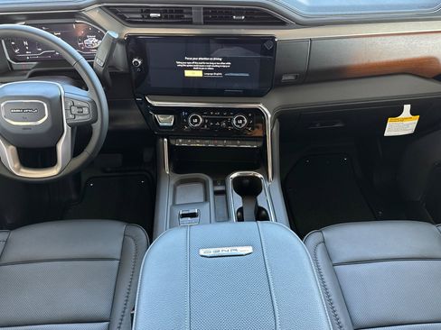 New 2025 GMC Sierra 2500 Denali w/ Denali Reserve Package image 14