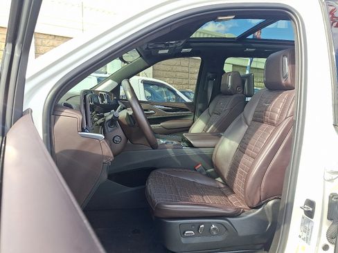 Used 2023 Cadillac Escalade ESV Sport Platinum AWD/4WD image 14