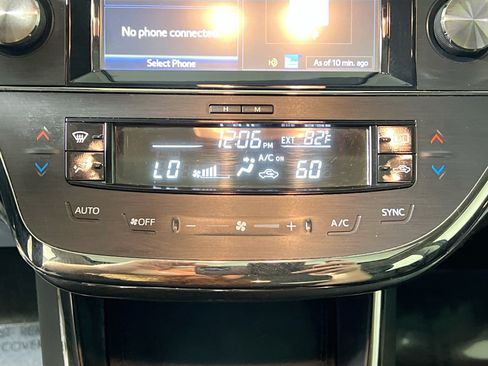 Used 2016 Toyota Avalon XLE Plus FWD image 26