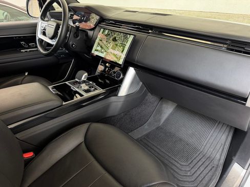 Used 2022 Land Rover Range Rover SE AWD/4WD image 17