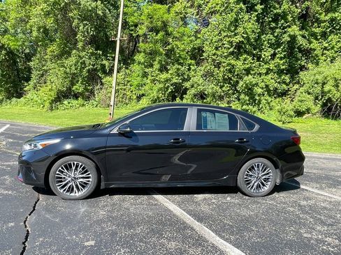 Used 2022 Kia Forte GT-Line w/ GT-Line Premium Package FWD image 6