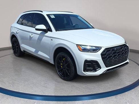 Used 2023 Audi Q5 2.0T Premium w/ Convenience Package AWD/4WD image 4