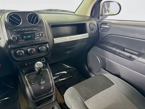 Used 2017 Jeep Compass Sport w/ Power Value Group image 19