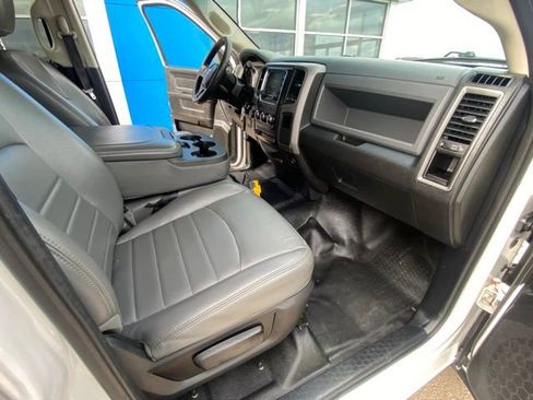 Used 2014 RAM 3500 Tradesman w/ Chrome Appearance Group AWD/4WD image 18