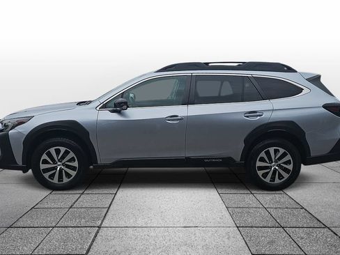 Used 2023 Subaru Outback Premium AWD/4WD image 8