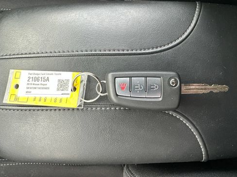 Used 2019 Nissan Rogue S w/ Special Edition Package FWD image 52
