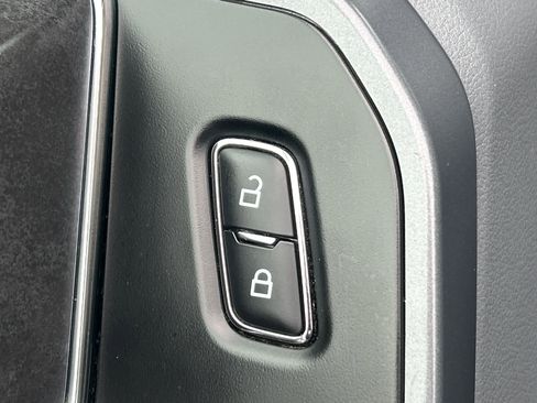 Used 2024 Ford F150 XLT image 17