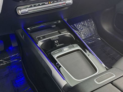 Used 2024 Mercedes-Benz GLB 250 4MATIC image 6