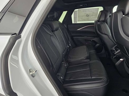 New 2026 Cadillac Lyriq Sport image 12