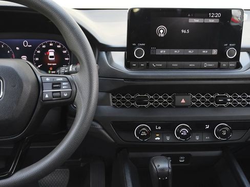 Used 2023 Honda Accord LX image 11