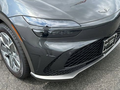 Used 2025 Genesis GV60 Advanced image 13