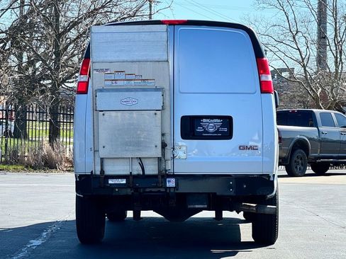 Used 2020 GMC Savana 3500 w/ Driver Convenience Package image 6