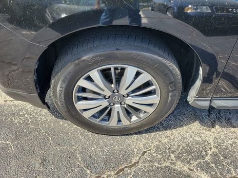 Used 2018 Nissan Pathfinder SL image 5