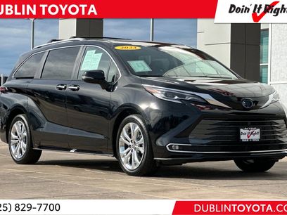 Certified 2023 Toyota Sienna Platinum
