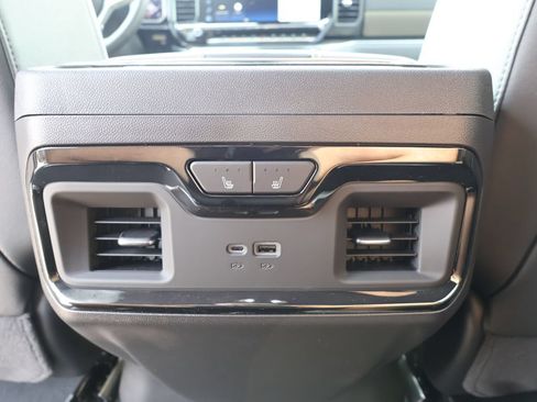New 2026 Chevrolet Silverado 1500 ZR2 w/ LPO, Dark Essentials Package AWD/4WD image 31