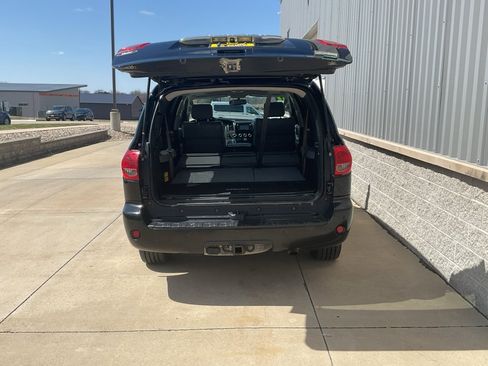 Used 2017 Toyota Sequoia Limited image 25