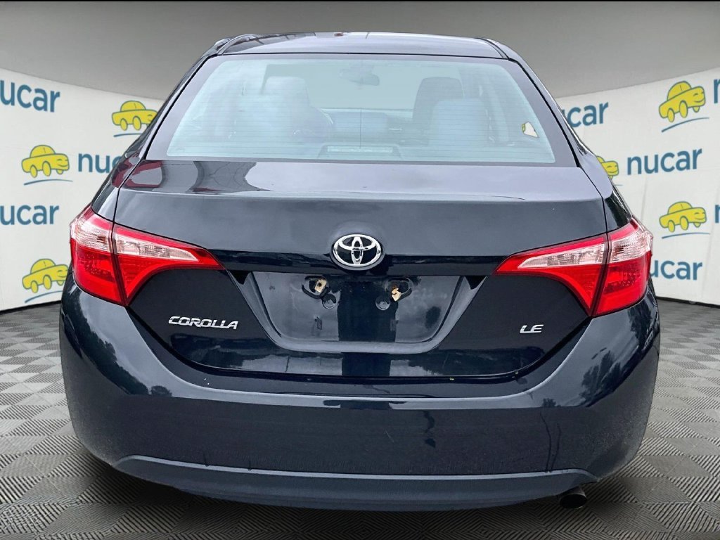 Used 2018 Toyota Corolla FWD image 3