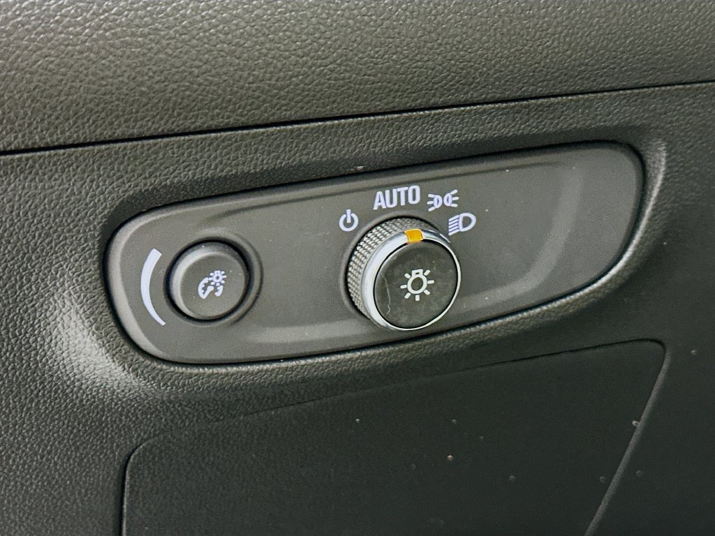 Used 2024 Buick Encore GX Avenir w/ Avenir Technology Package AWD/4WD image 15