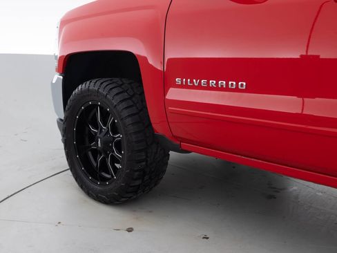 Used 2018 Chevrolet Silverado 1500 LT AWD/4WD image 18